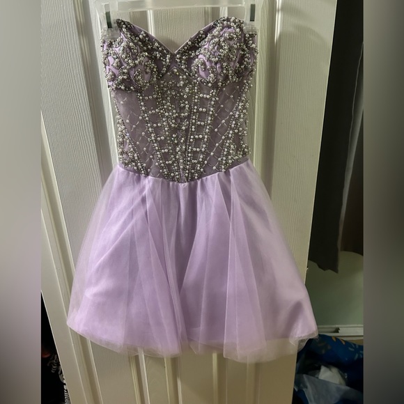 Dress - Picture 1 of 1